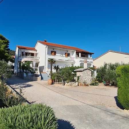 Apartman Karmen Barbat na Rabu Exterior photo